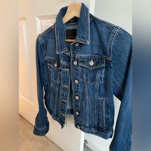 Banana Republic size XS petite button up denim jacket
